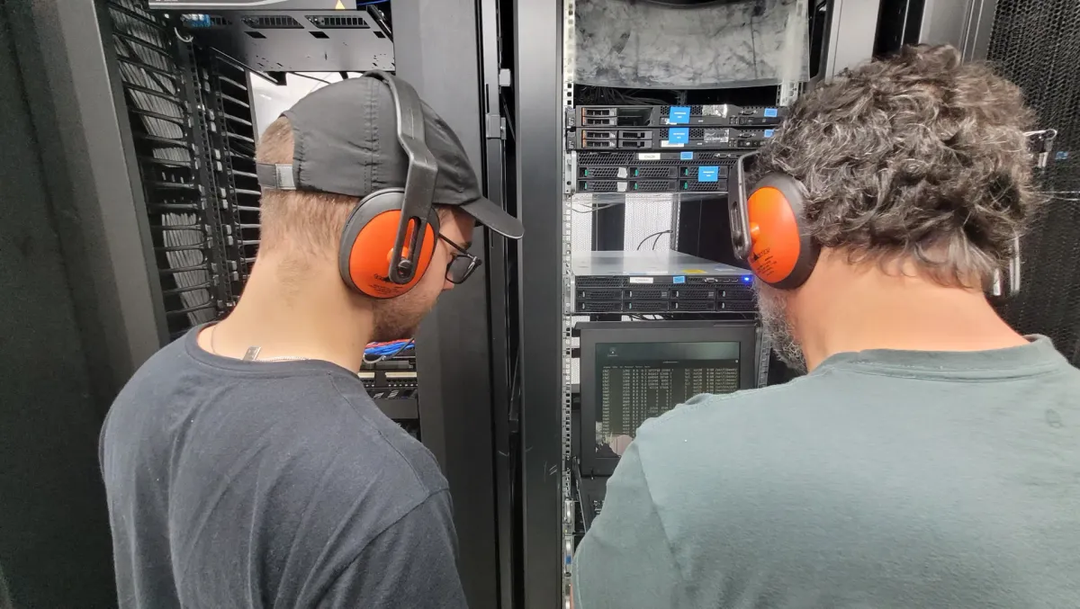 VMware high availability architecture rehberi için sunucu odası görseli